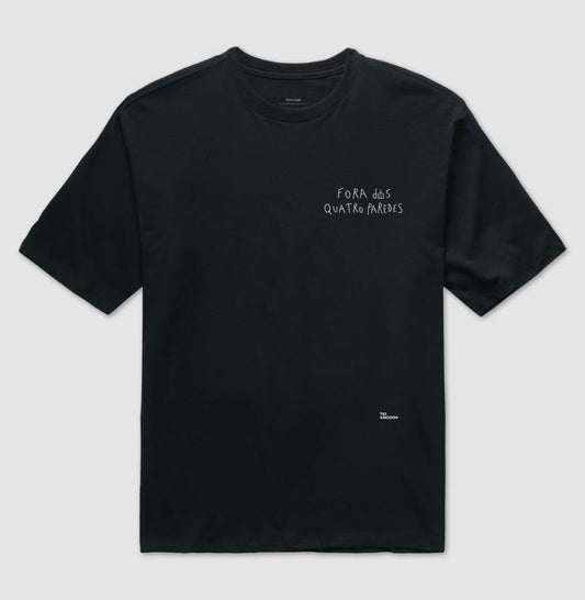 Oversized Minimalista Fora das 4 Paredes
