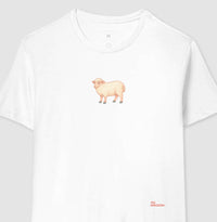 CAMISETA MINIMALISTA OVELHA PASTEL