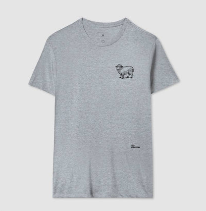 CAMISETA SOMOS OVELHAS NO PEITO